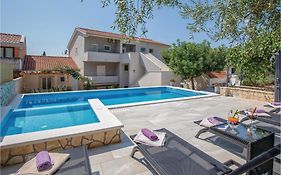 Nice Apartment In Blace With Wifi