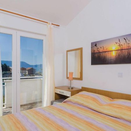 Nice Apartment In Blace With Wifi Zewnętrze zdjęcie