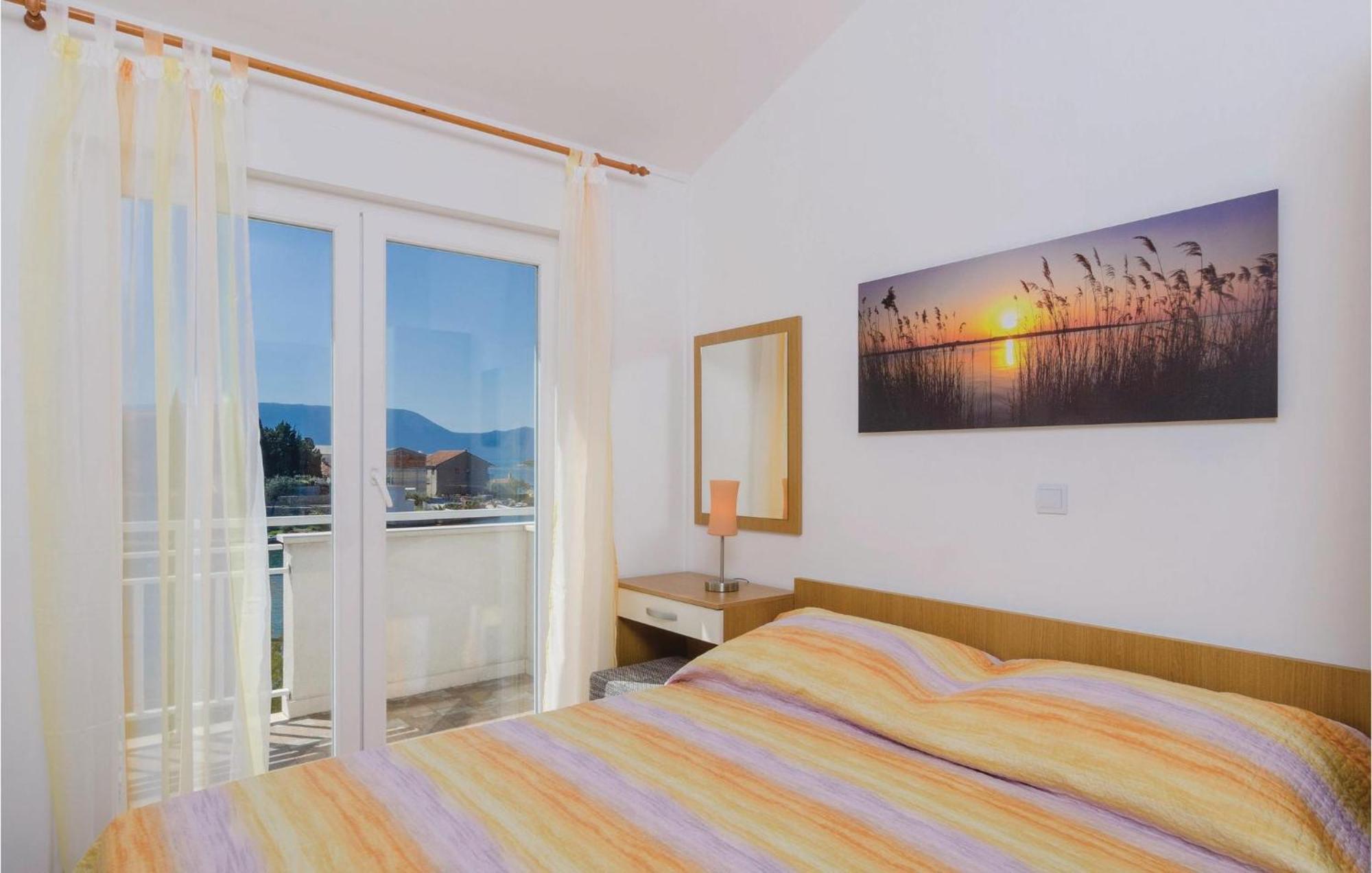 Nice Apartment In Blace With Wifi Zewnętrze zdjęcie