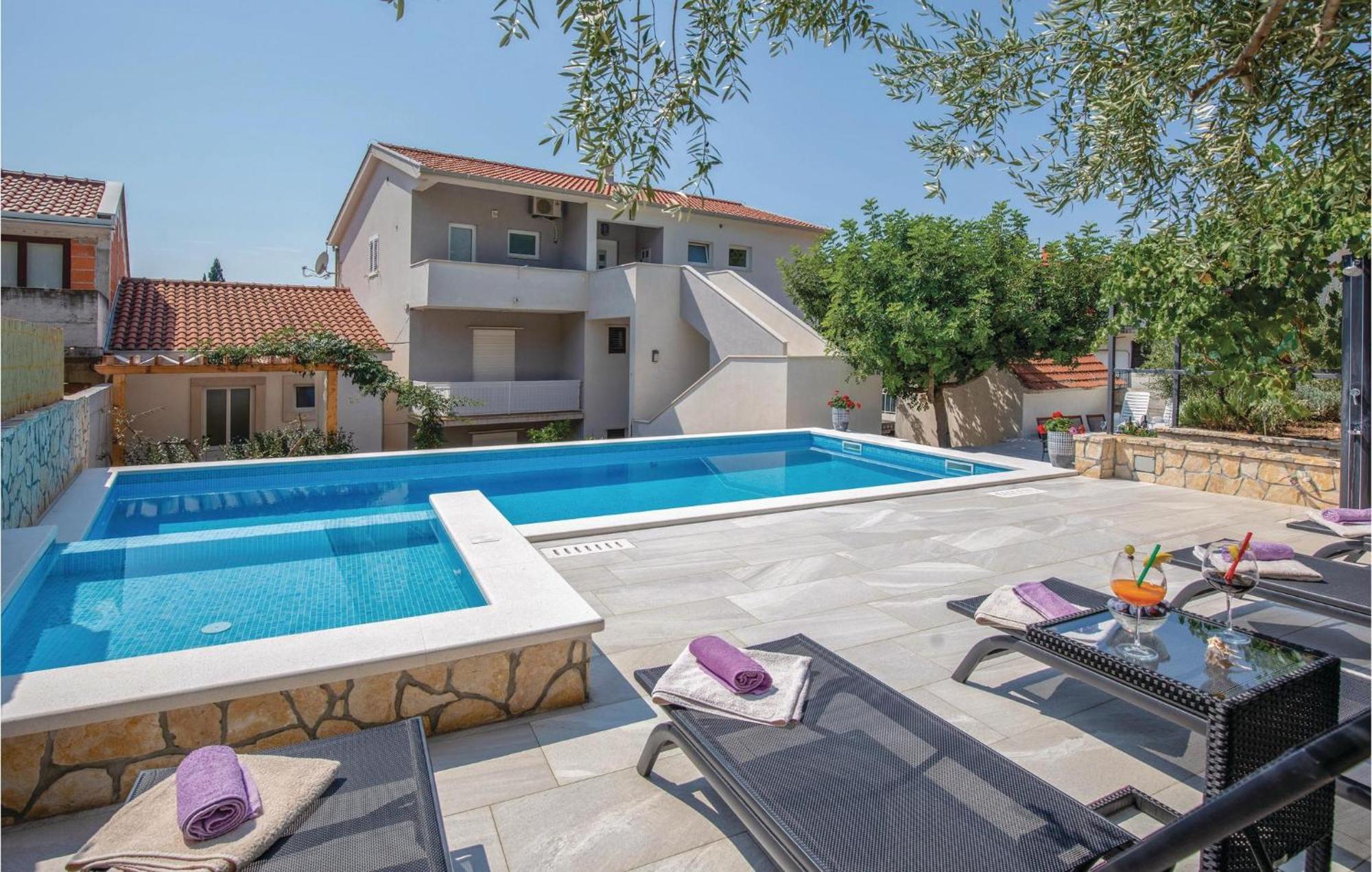 Nice Apartment In Blace With Wifi Zewnętrze zdjęcie